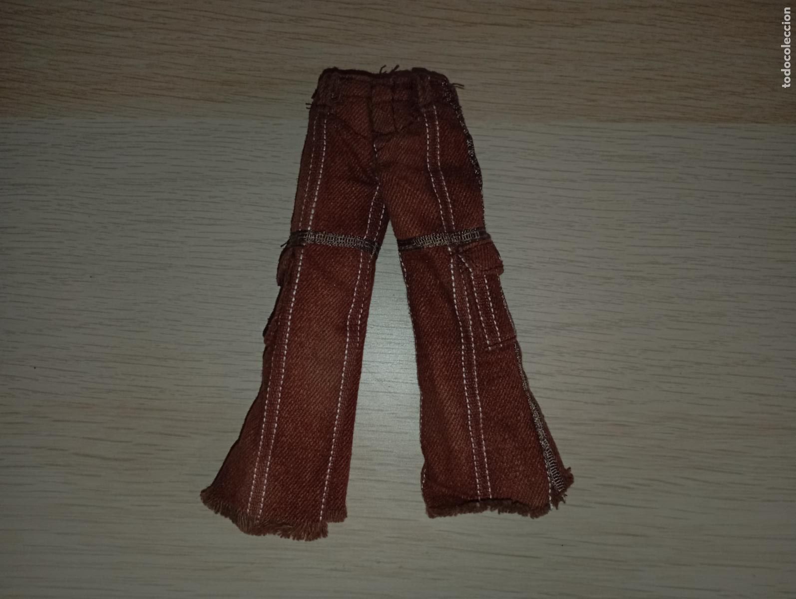 Mu&ntilde;ecas modernas: Pantal&oacute;n de mu&ntilde;eca Bratz - Foto 1