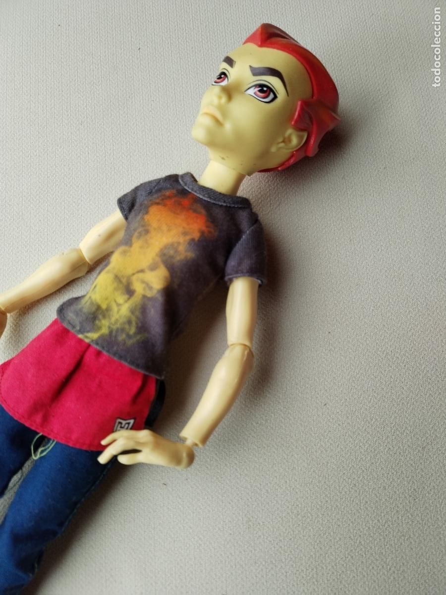 Mu&ntilde;ecas modernas: mu&ntilde;eco monster high doll hearth burns - c140 - Foto 3
