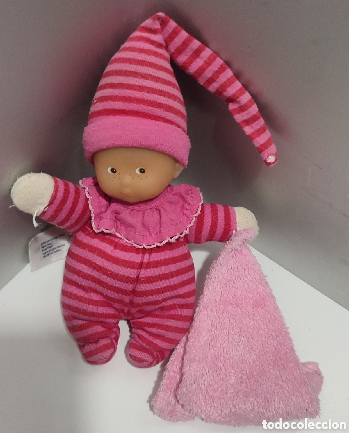Mu&ntilde;ecas modernas: Mu&ntilde;eco Corolle Dou Dou rayas rosas rosa - Foto 1