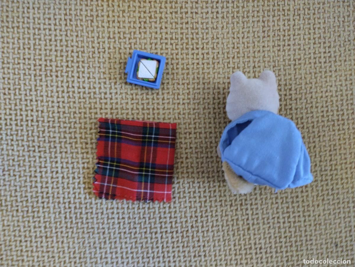 Mu&ntilde;ecas modernas: Mu&ntilde;eco Sylvanian con mochila - Foto 2