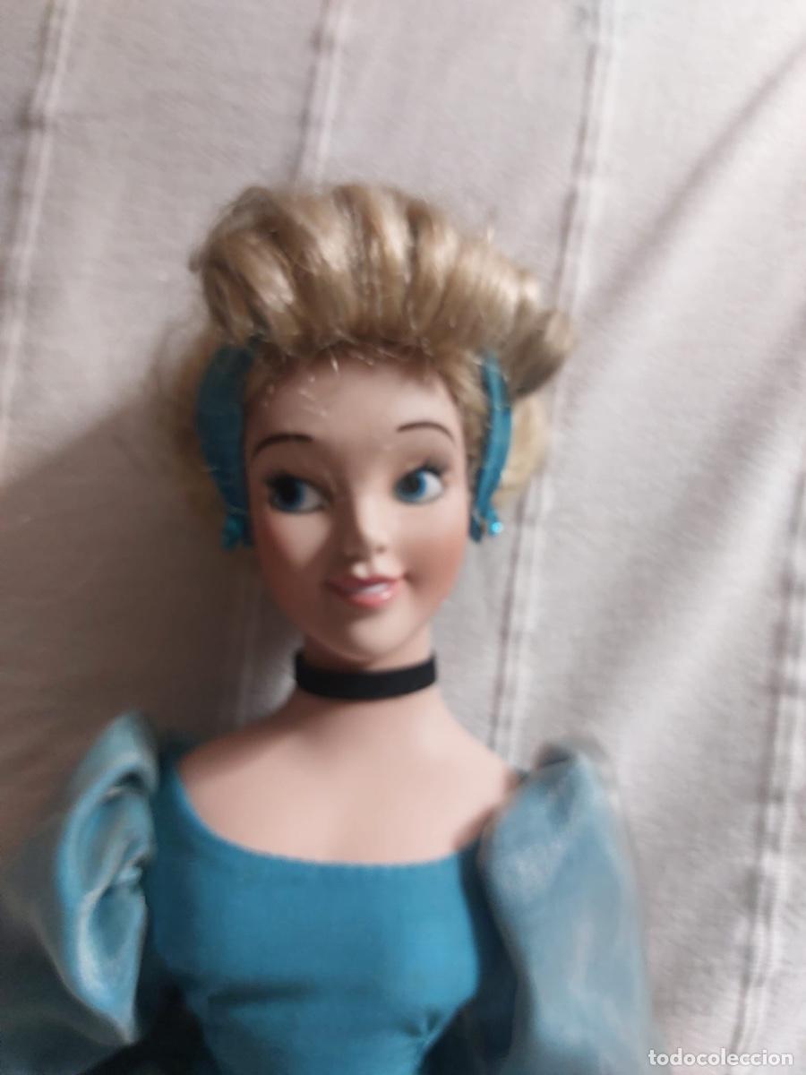 Mu&ntilde;ecas modernas: MU&Ntilde;ECA PORCELANA CENICIENTA DISNEY - Foto 3