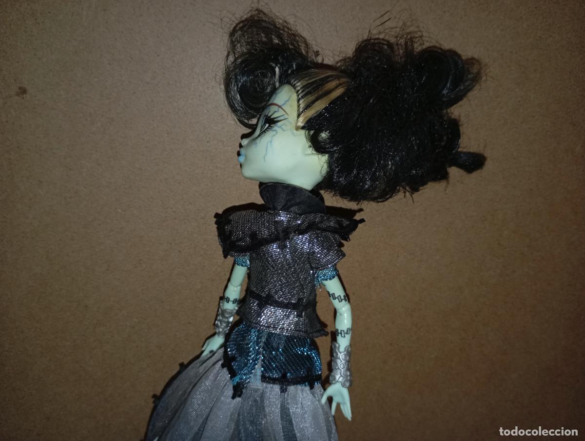 Mu&ntilde;ecas modernas: mu&ntilde;eca Monster high Frankie ghoust rules - Foto 8