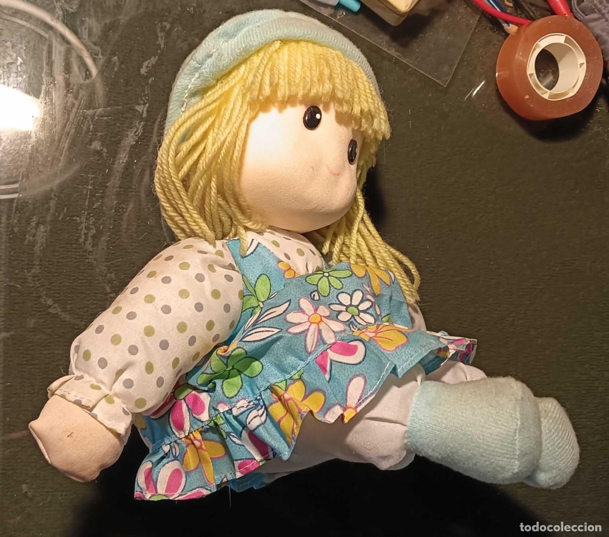 Mu&ntilde;ecas modernas: Mu&ntilde;eca de trapo musical vintage - Foto 1