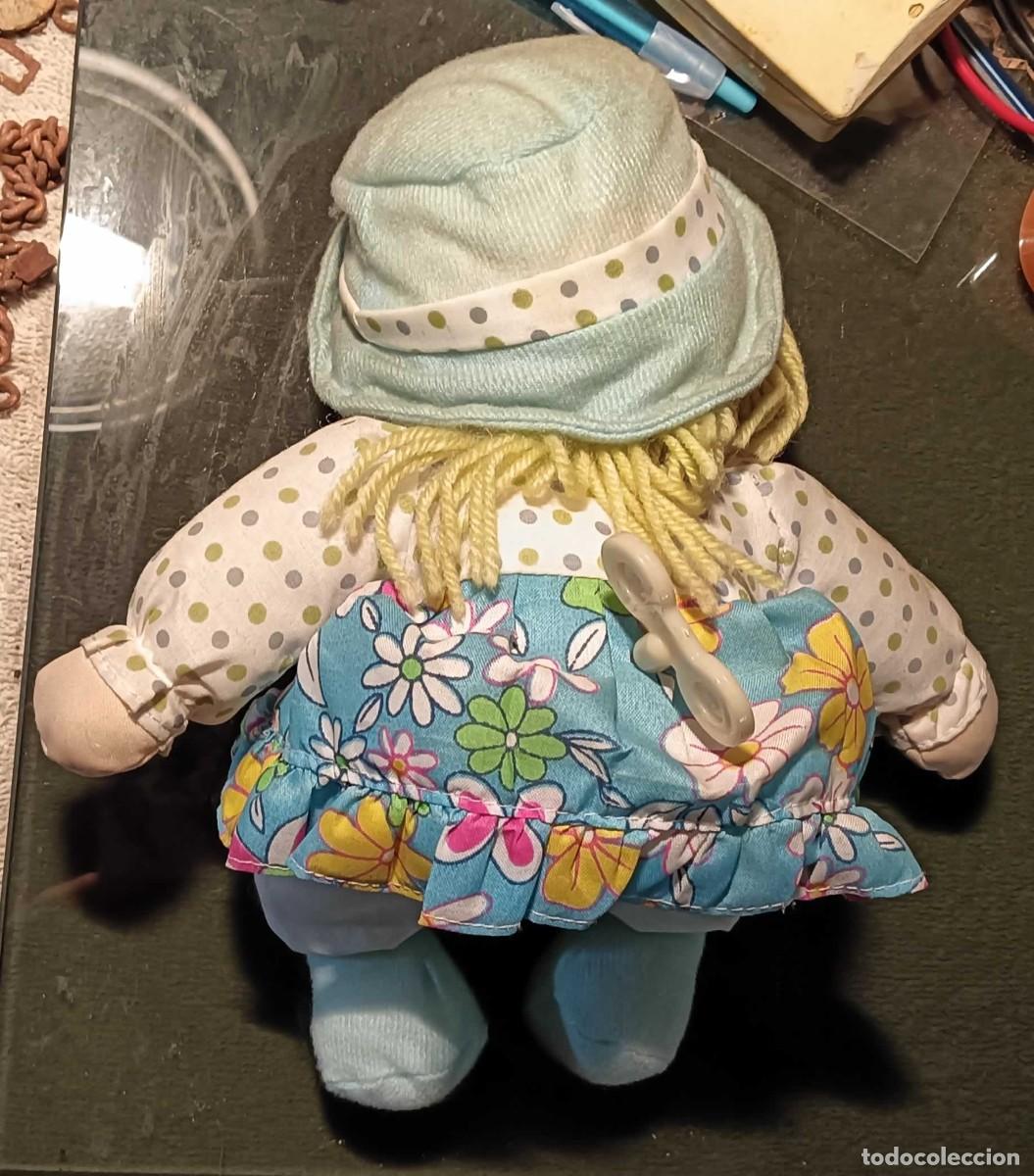 Mu&ntilde;ecas modernas: Mu&ntilde;eca de trapo musical vintage - Foto 3