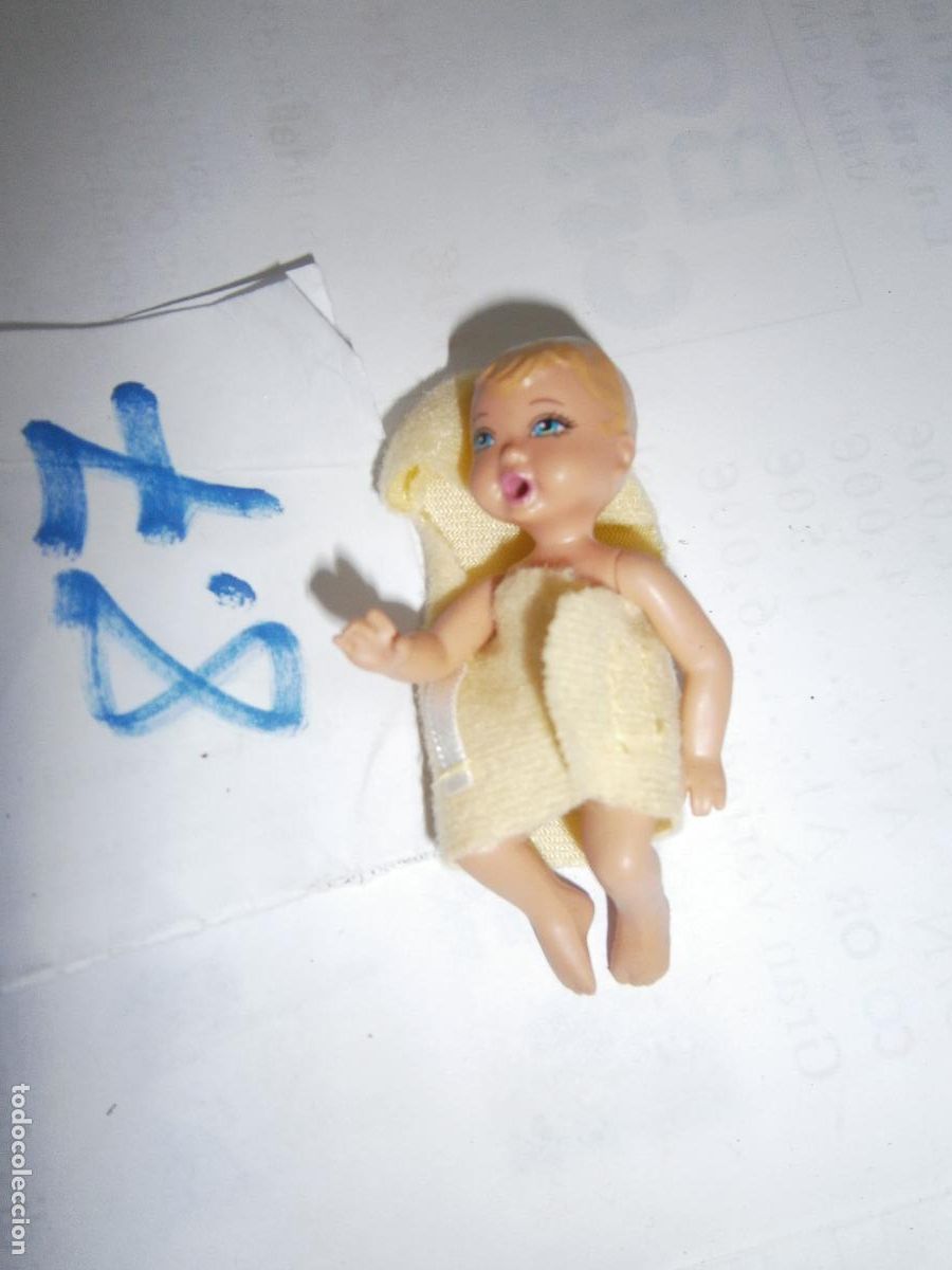 Mu&ntilde;ecas modernas: ANTIGUO MU&Ntilde;ECO BEBE CON MANTA - Foto 1