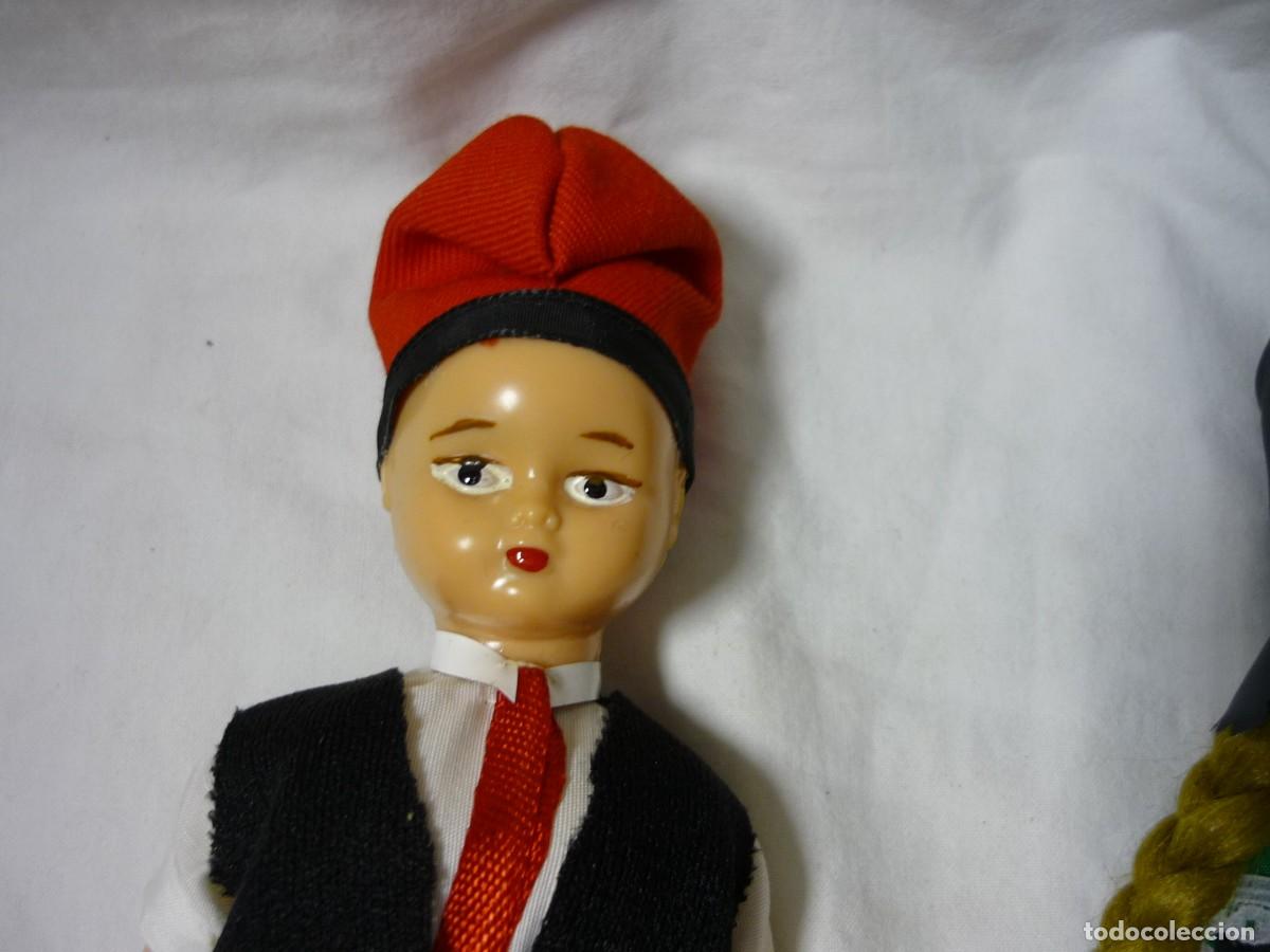 Mu&ntilde;ecas modernas: Pareja de mu&ntilde;ecos trajes t&iacute;picos de Andorra - Foto 2