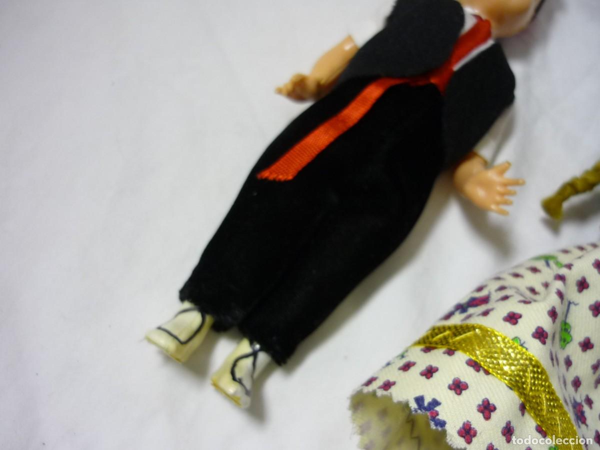 Mu&ntilde;ecas modernas: Pareja de mu&ntilde;ecos trajes t&iacute;picos de Andorra - Foto 4
