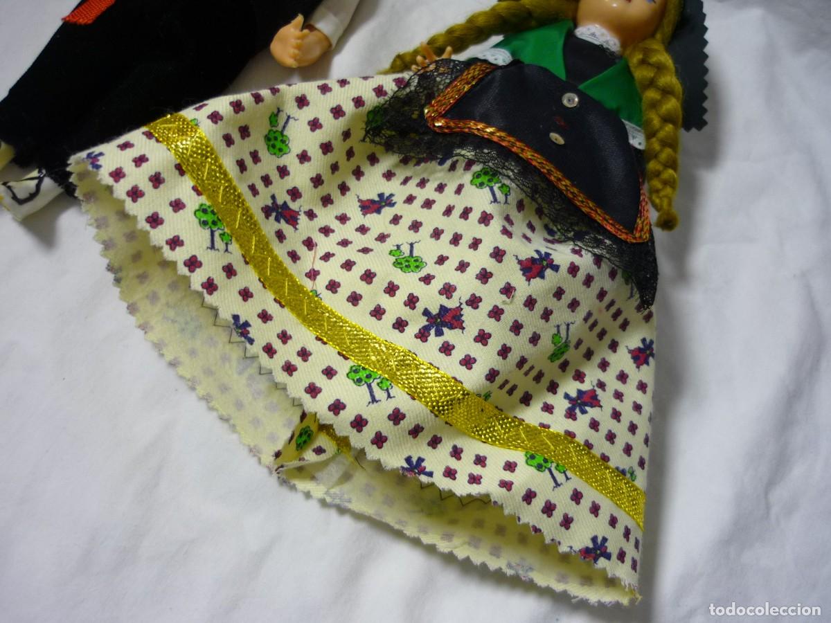 Mu&ntilde;ecas modernas: Pareja de mu&ntilde;ecos trajes t&iacute;picos de Andorra - Foto 5