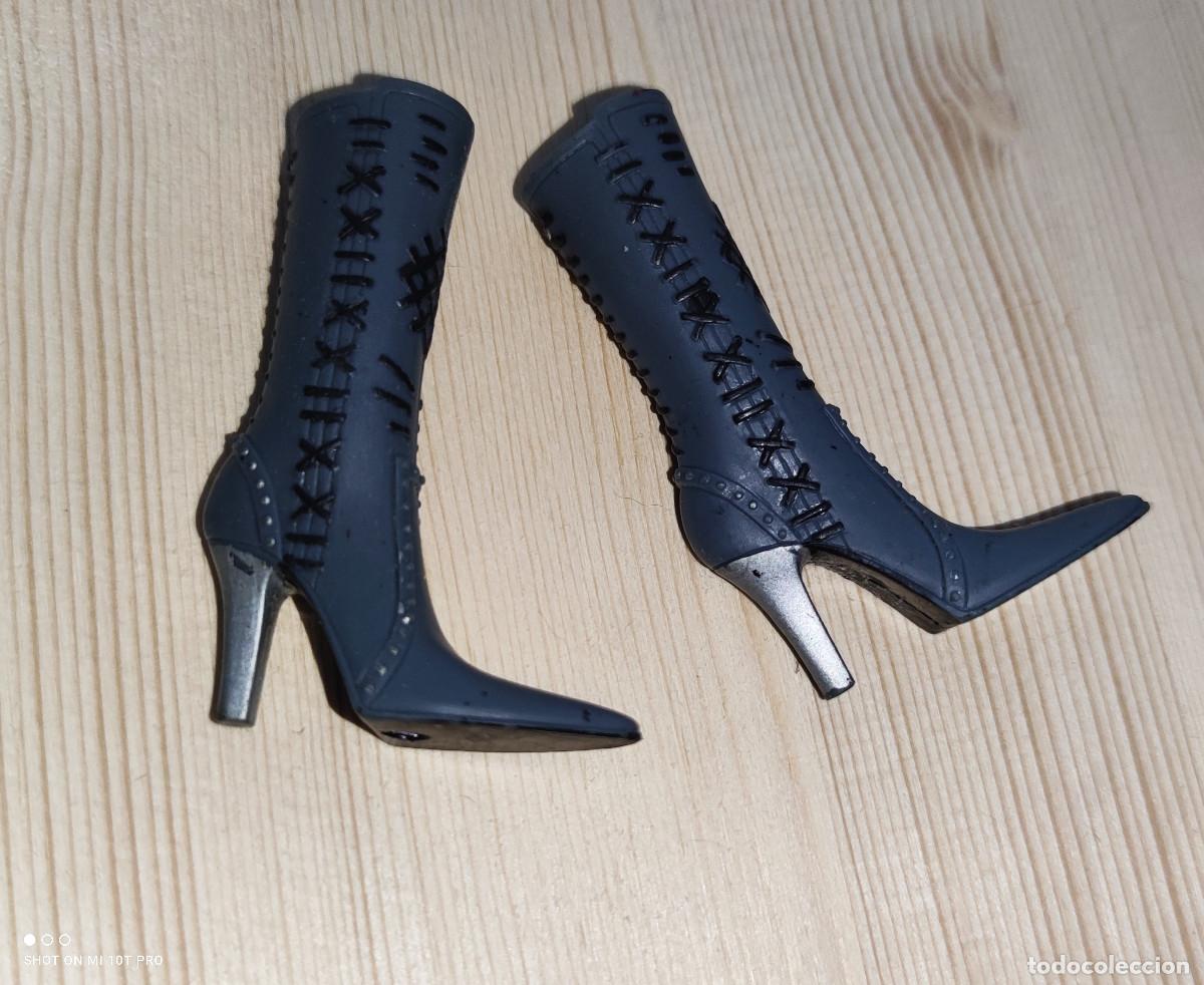 Mu&ntilde;ecas modernas: Botas, zapatos mu&ntilde;eca bratz, modelo B - Foto 1