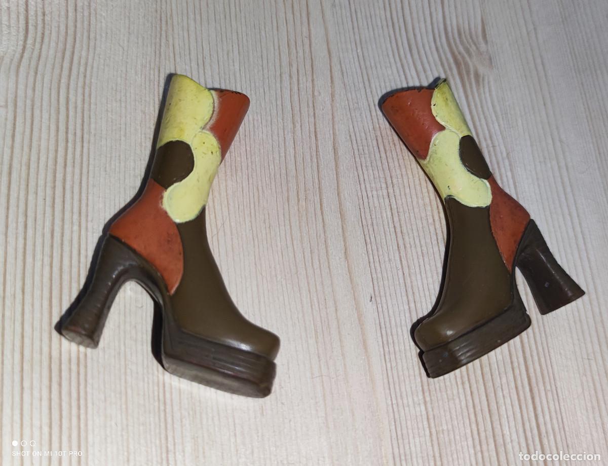 Mu&ntilde;ecas modernas: Botas, zapatos mu&ntilde;eca bratz - Foto 1