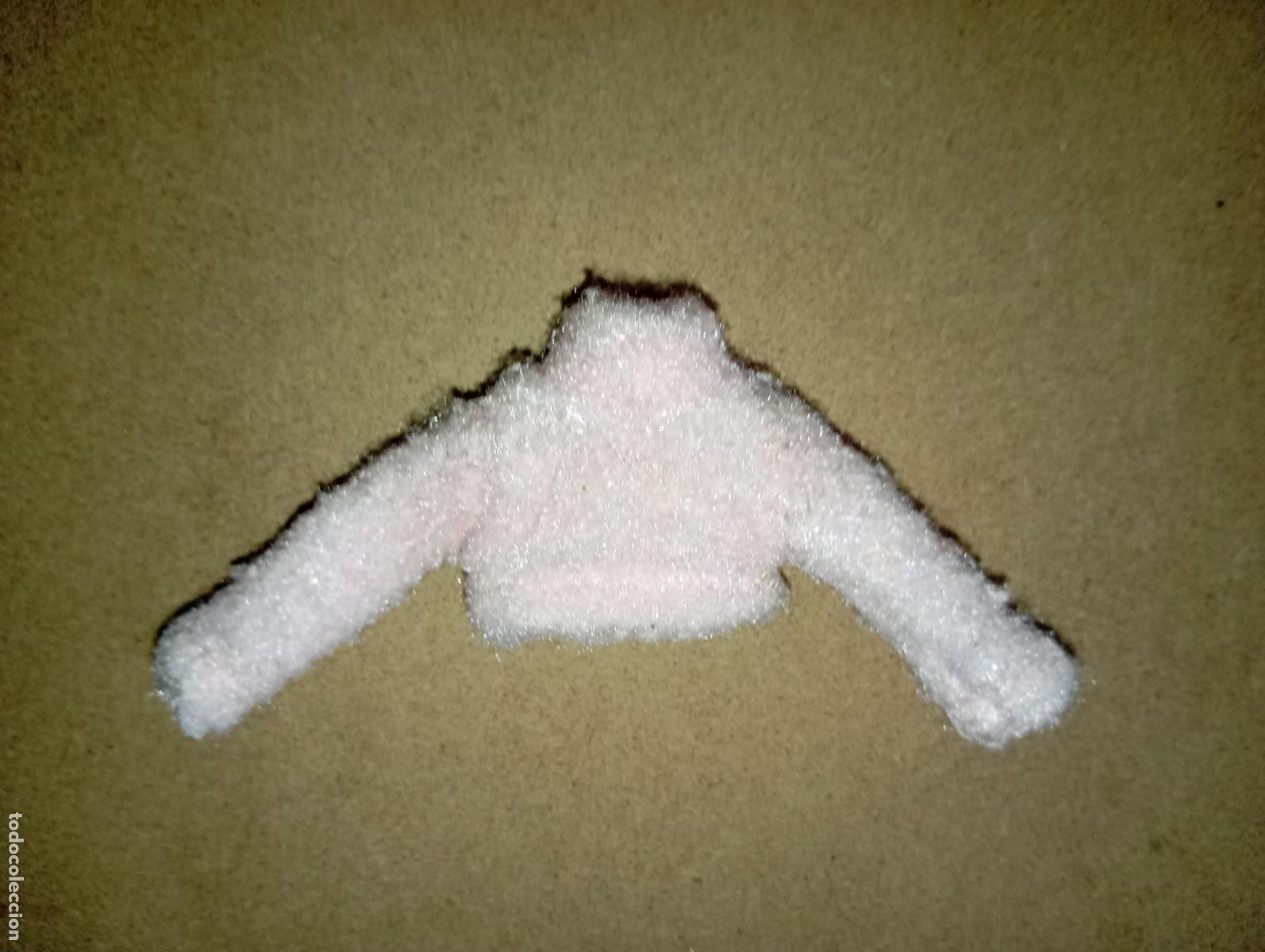 Mu&ntilde;ecas modernas: chaqueta jersey de mu&ntilde;eca bratz - Foto 2