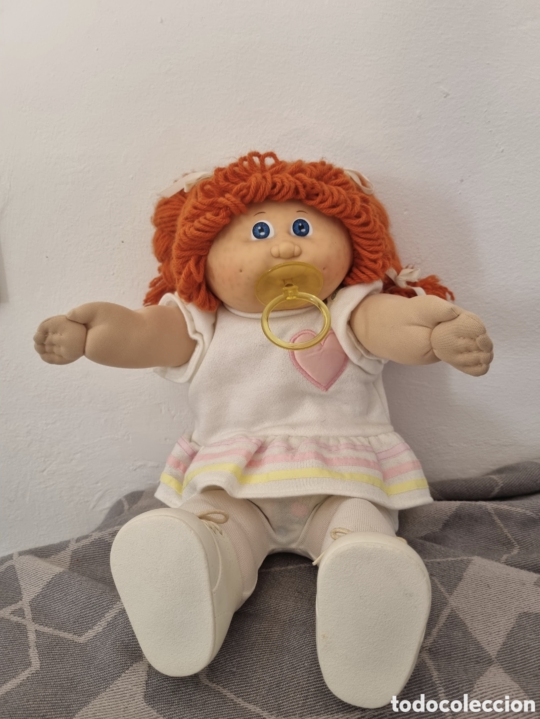 Mu&ntilde;ecas modernas: Mu&ntilde;eca Cabbage Patch Kids con certificado de nacimiento - Foto 1