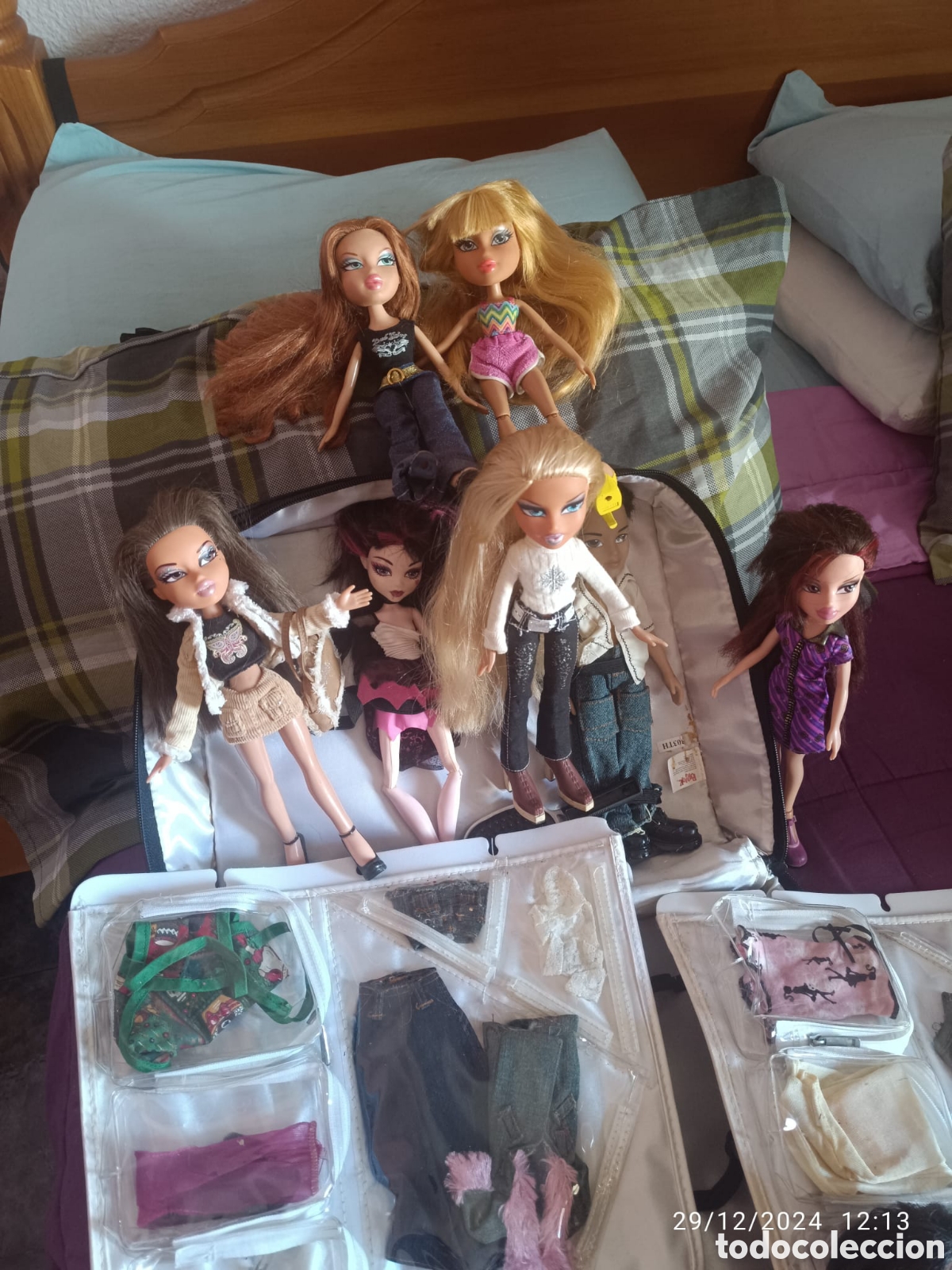 Mu&ntilde;ecas modernas: Mu&ntilde;ecos Bratz con malet&iacute;n - Foto 11