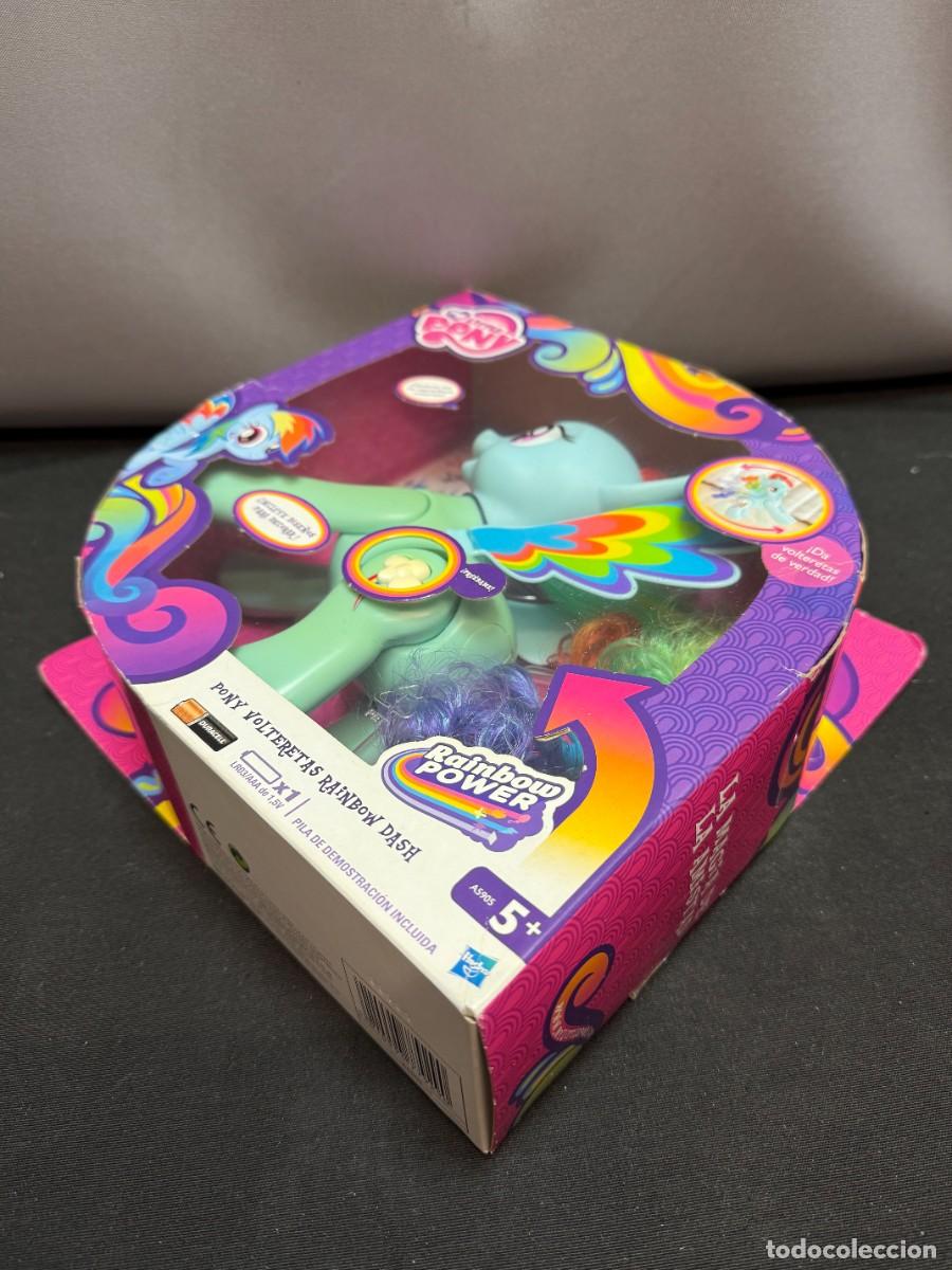 Mu&ntilde;ecas modernas: Pony volvoretas rainbow dash 2013 de Hasbro - Foto 5