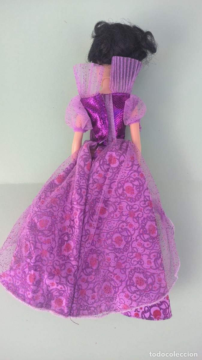 Mu&ntilde;ecas modernas: Mu&ntilde;eca Blancanieves Mattel 2006 - Foto 2