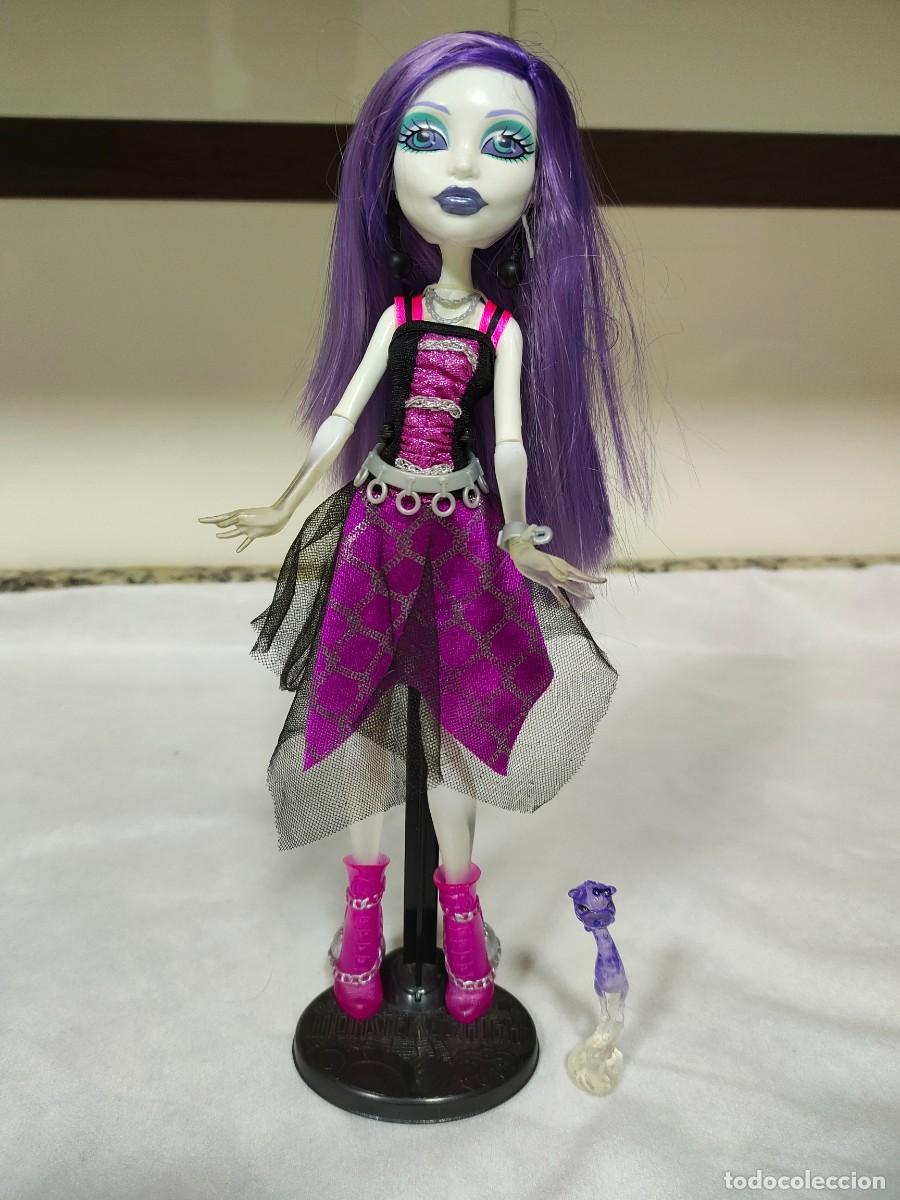 Mu&ntilde;ecas modernas: Monster High Spectra - Foto 1