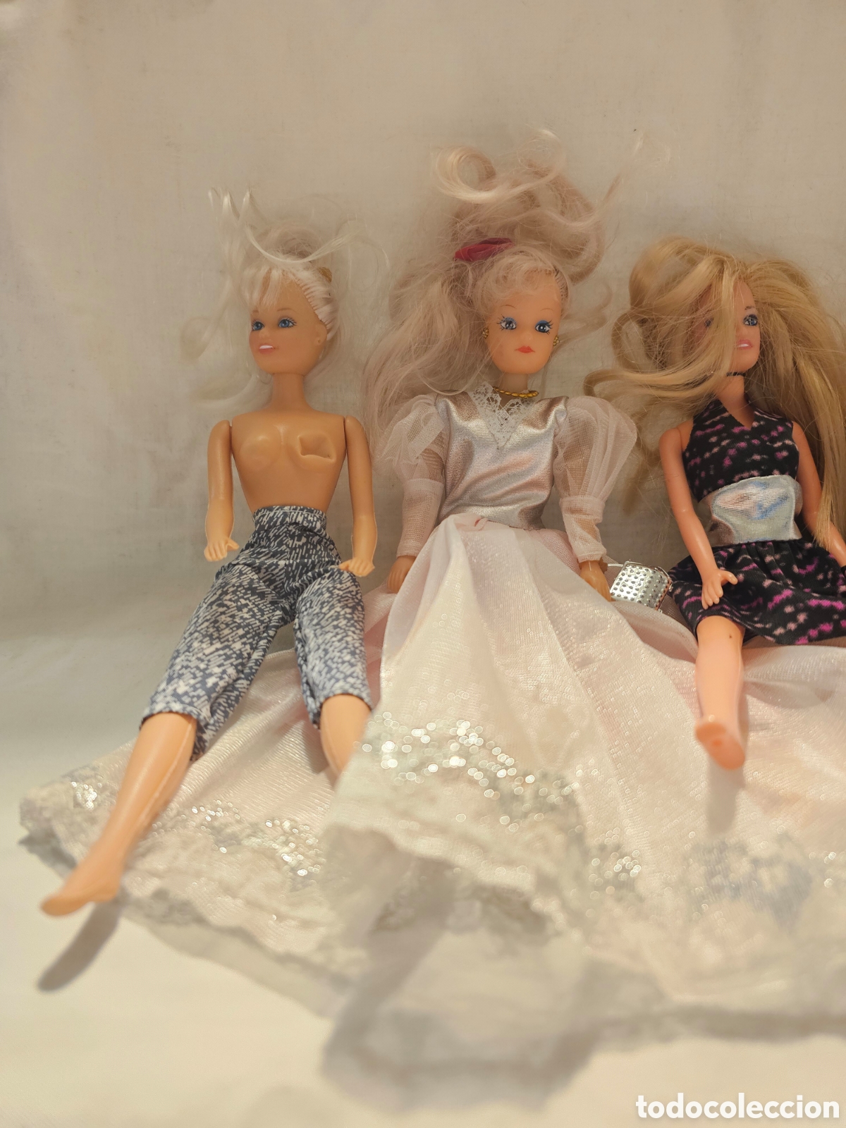 Mu&ntilde;ecas modernas: LOTE DE 4 MU&Ntilde;ECAS A IDENTIFICAR - Foto 2