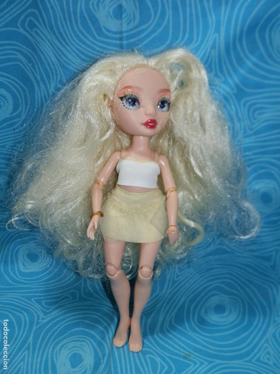 Mu&ntilde;ecas modernas: MGA 2022, MU&Ntilde;ECA 26 CM - Foto 1