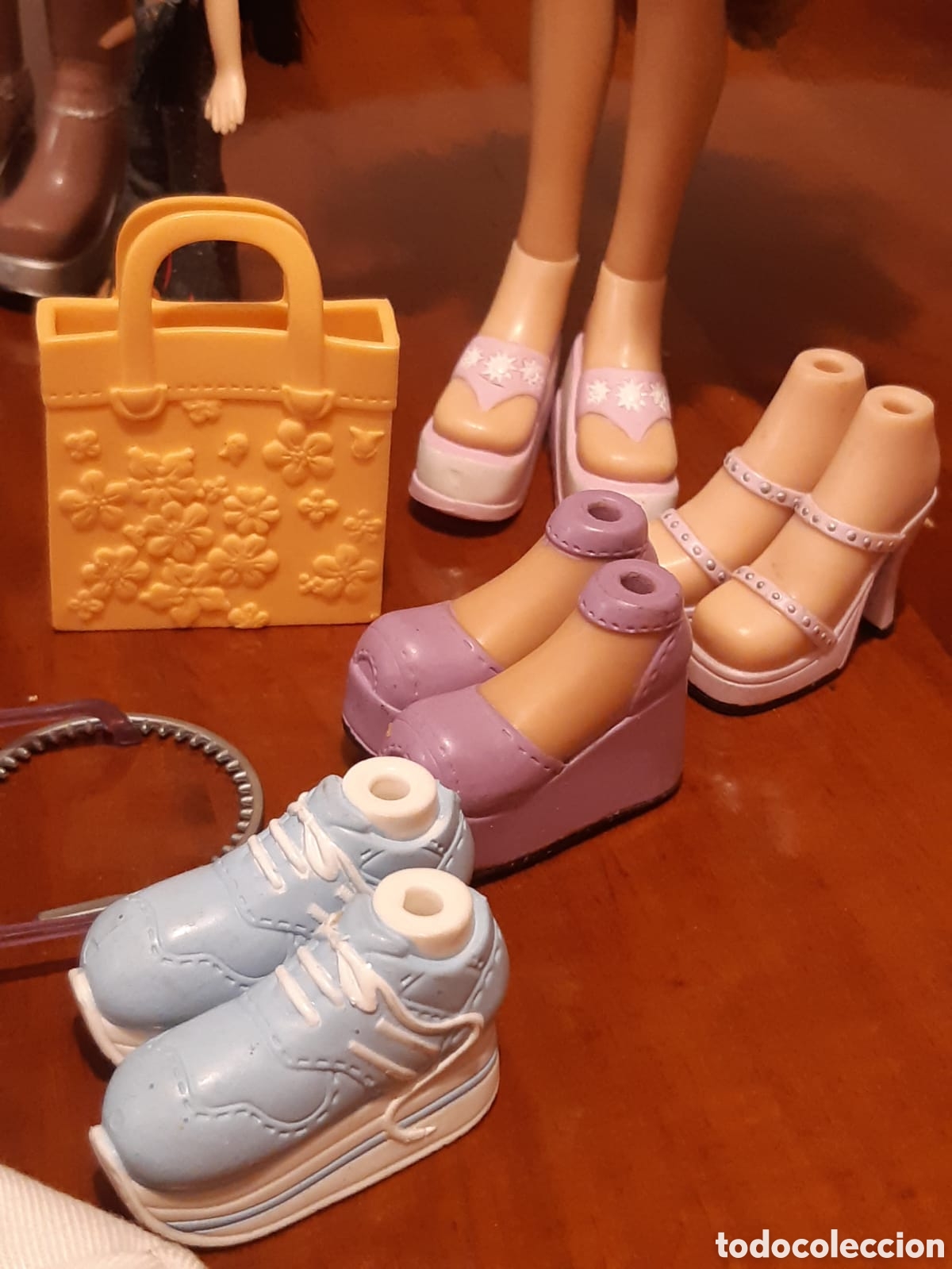 Mu&ntilde;ecas modernas: Seis Mu&ntilde;ecas Bratz y accesorios - Foto 11