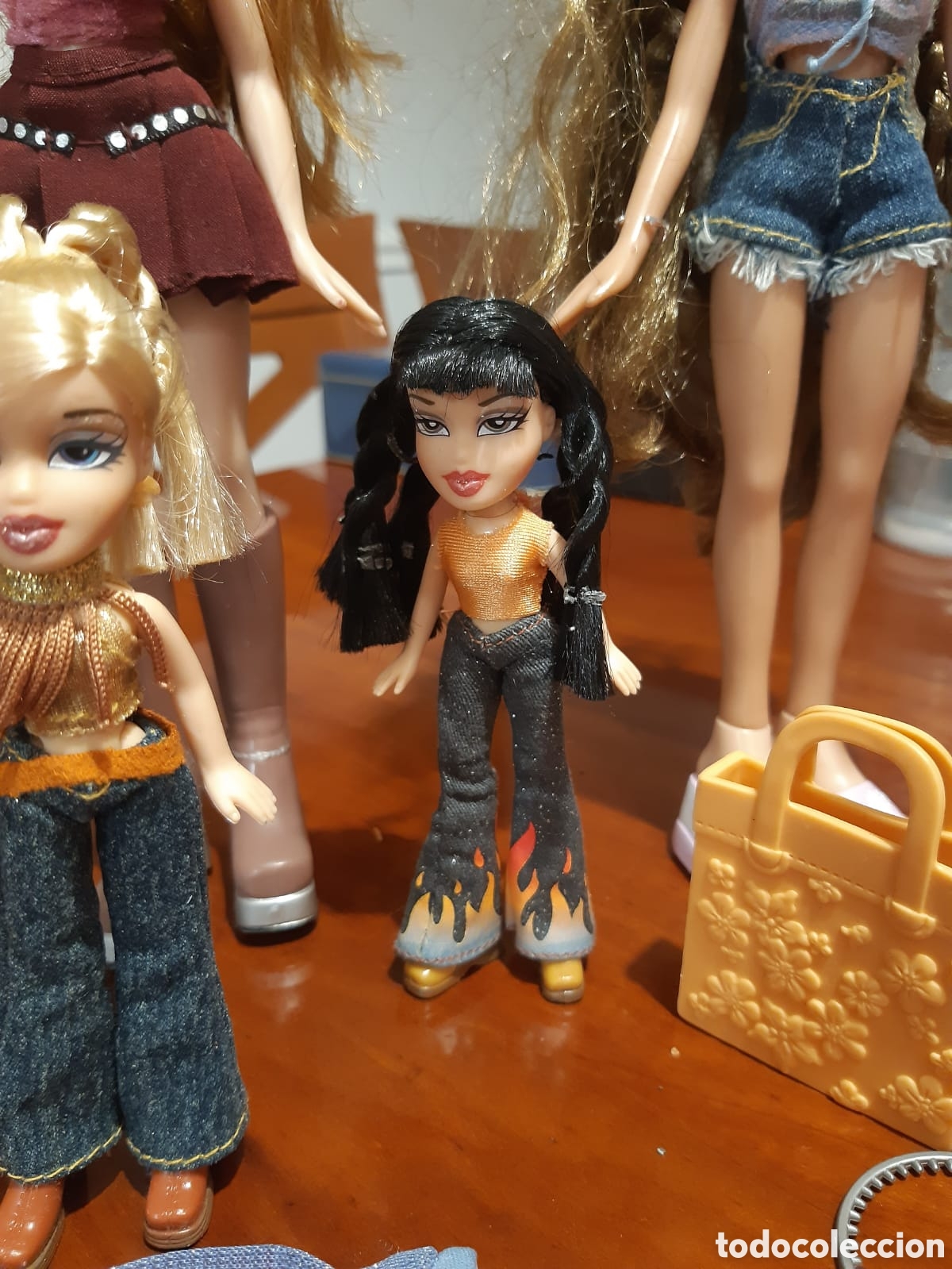 Mu&ntilde;ecas modernas: Seis Mu&ntilde;ecas Bratz y accesorios - Foto 14