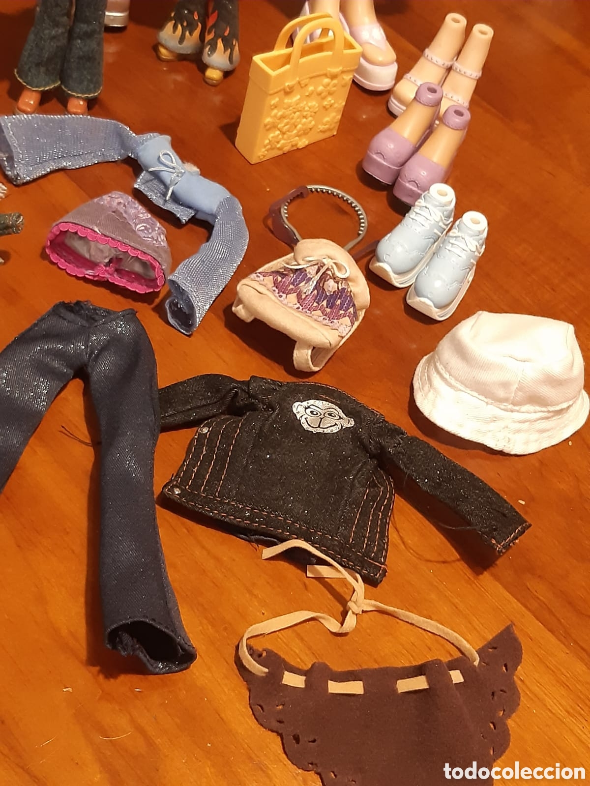 Mu&ntilde;ecas modernas: Seis Mu&ntilde;ecas Bratz y accesorios - Foto 13