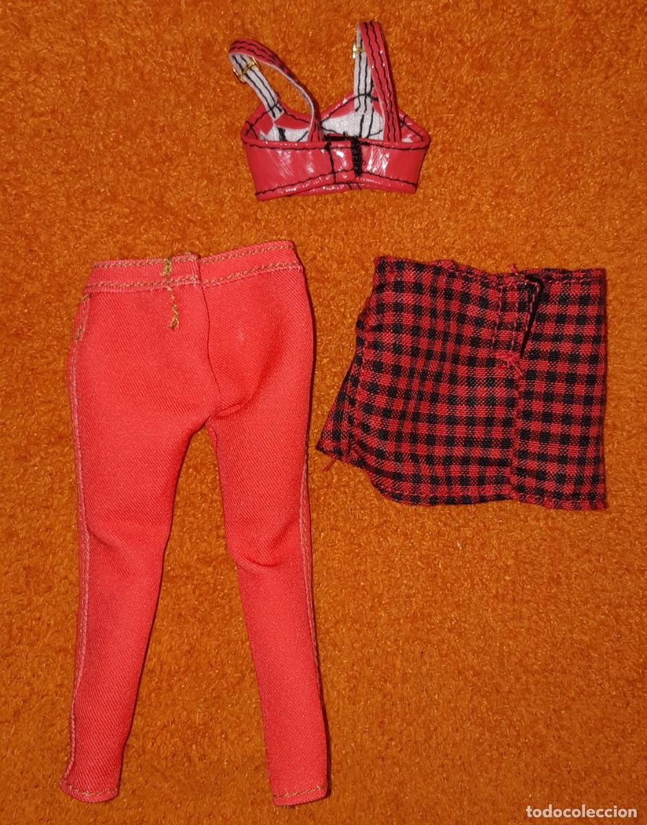 Mu&ntilde;ecas modernas: CONJUNTO ROPA TOP PANTALON MU&Ntilde;ECA RAINBOW HIGH RUBY PRIMERA EDICION - Foto 3
