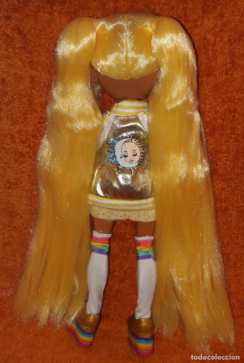 Mu&ntilde;ecas modernas: MU&Ntilde;ECA RAINBOW HIGH SUNNY MADISON PRIMERA EDICION - Foto 4