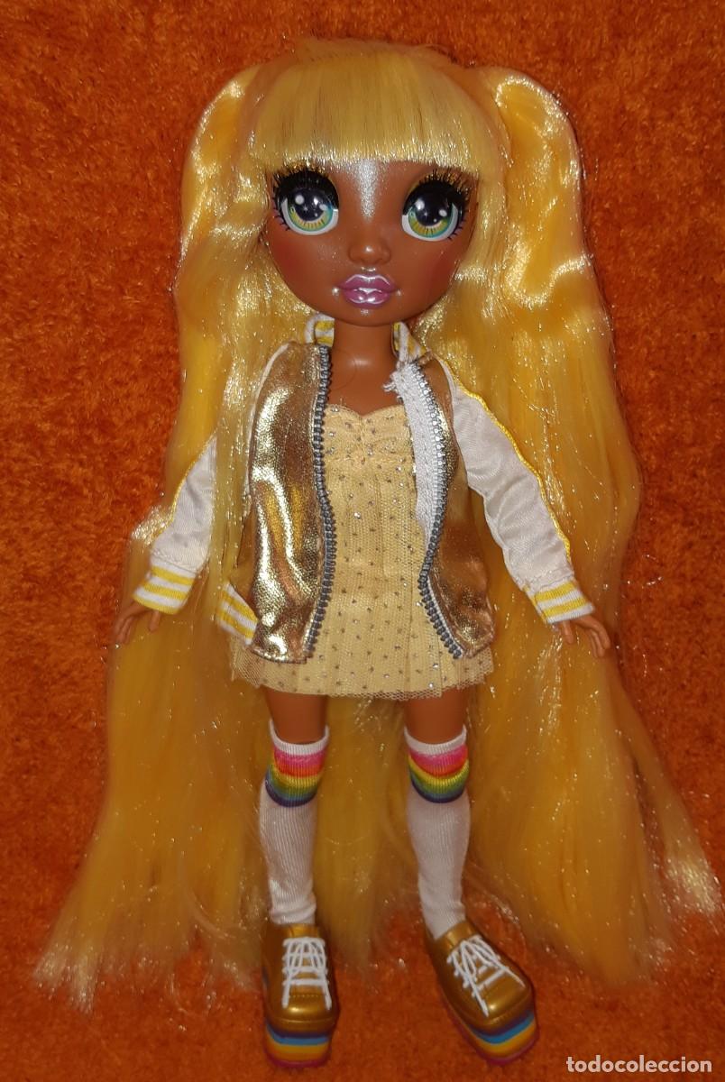 Mu&ntilde;ecas modernas: MU&Ntilde;ECA RAINBOW HIGH SUNNY MADISON PRIMERA EDICION - Foto 1