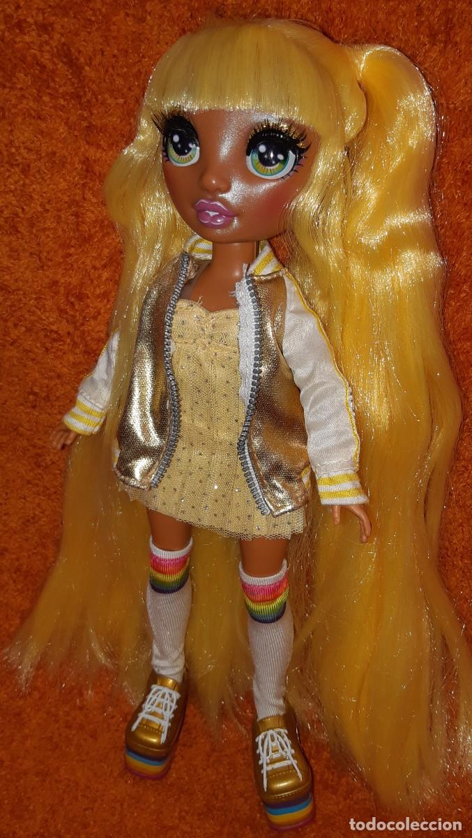 Mu&ntilde;ecas modernas: MU&Ntilde;ECA RAINBOW HIGH SUNNY MADISON PRIMERA EDICION - Foto 2