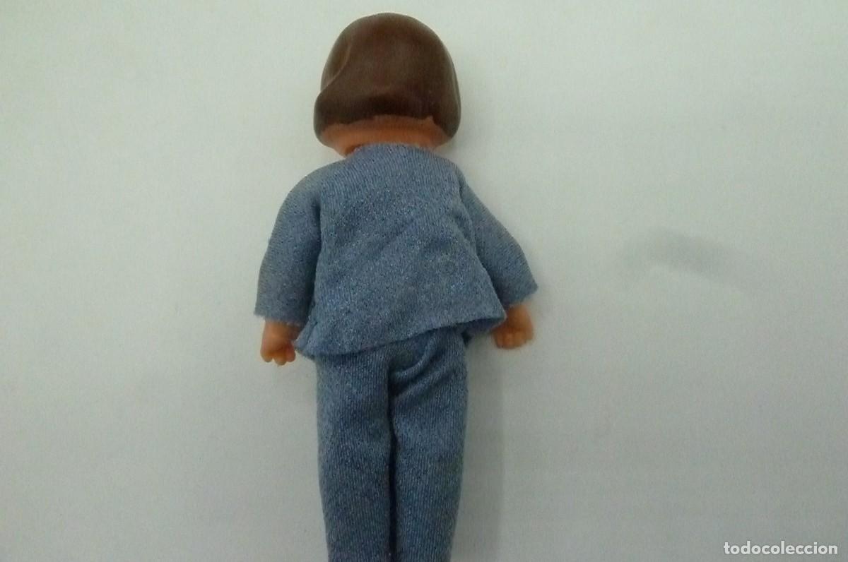 Mu&ntilde;ecas modernas: Mu&ntilde;eca goma tipo Ari - Foto 4
