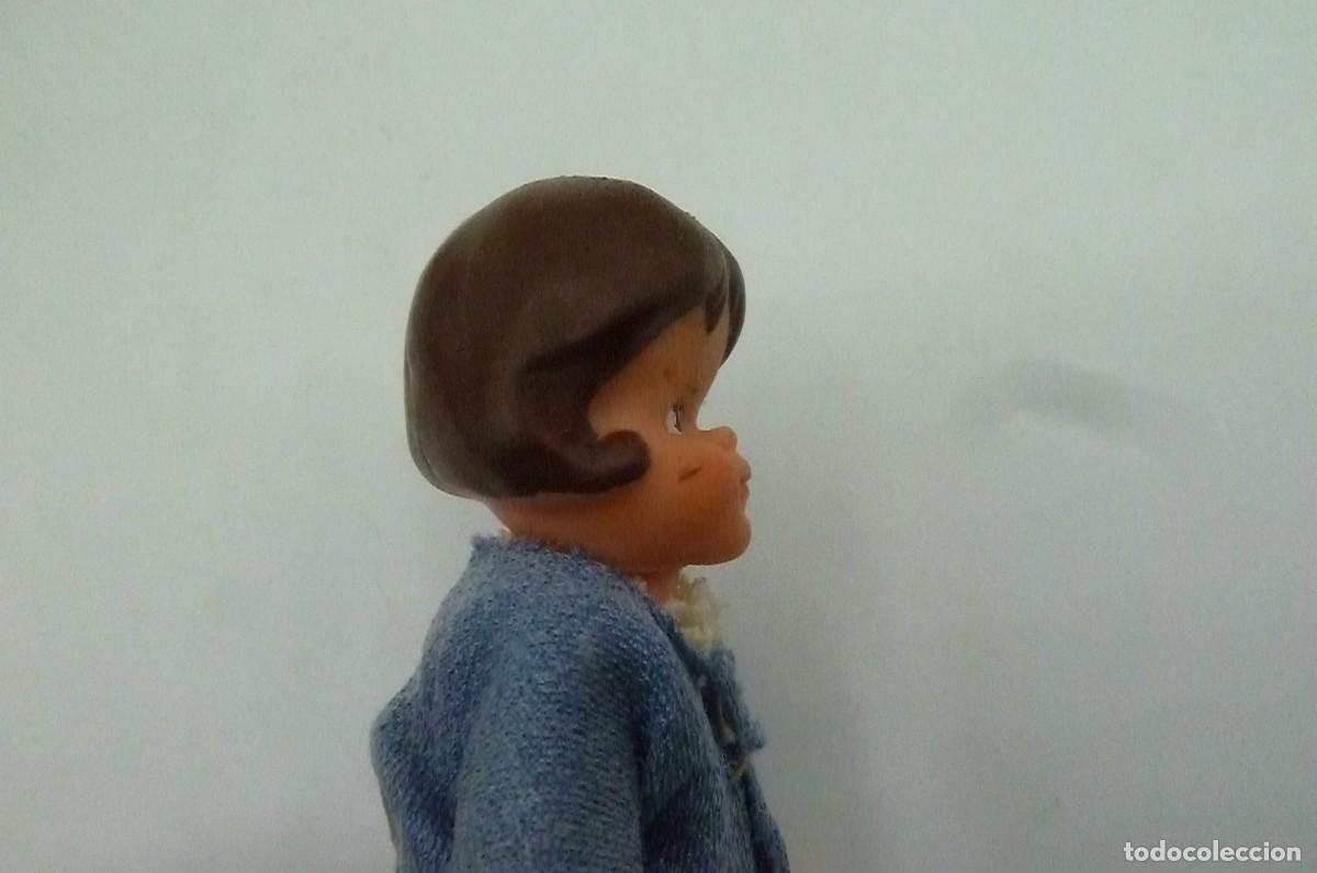 Mu&ntilde;ecas modernas: Mu&ntilde;eca goma tipo Ari - Foto 8