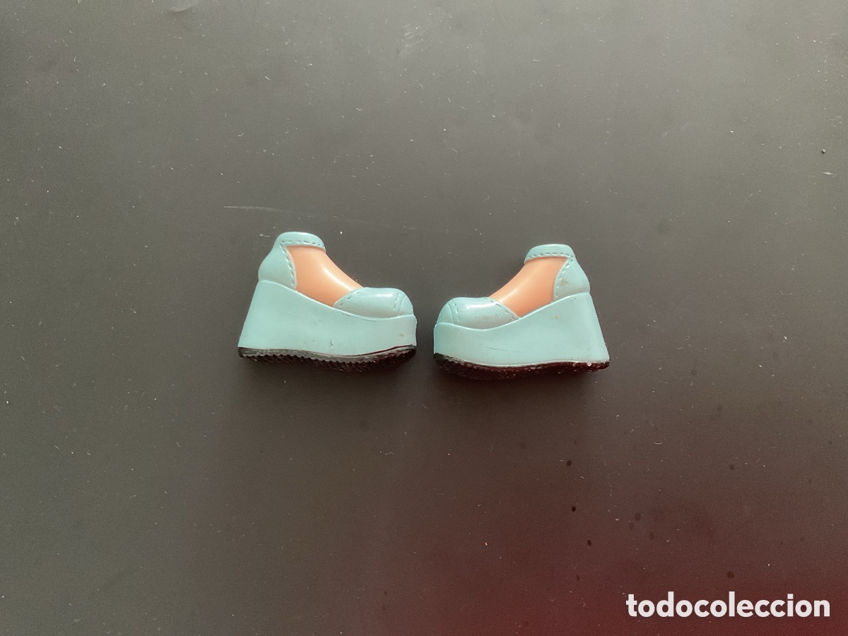 Mu&ntilde;ecas modernas: Bratz accesorios, zapatos - Foto 1