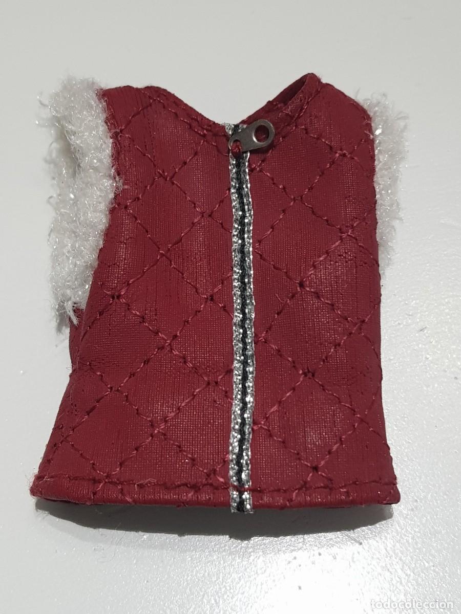 Mu&ntilde;ecas modernas: Chaleco mu&ntilde;eca bratz WINTERTIME - Foto 1