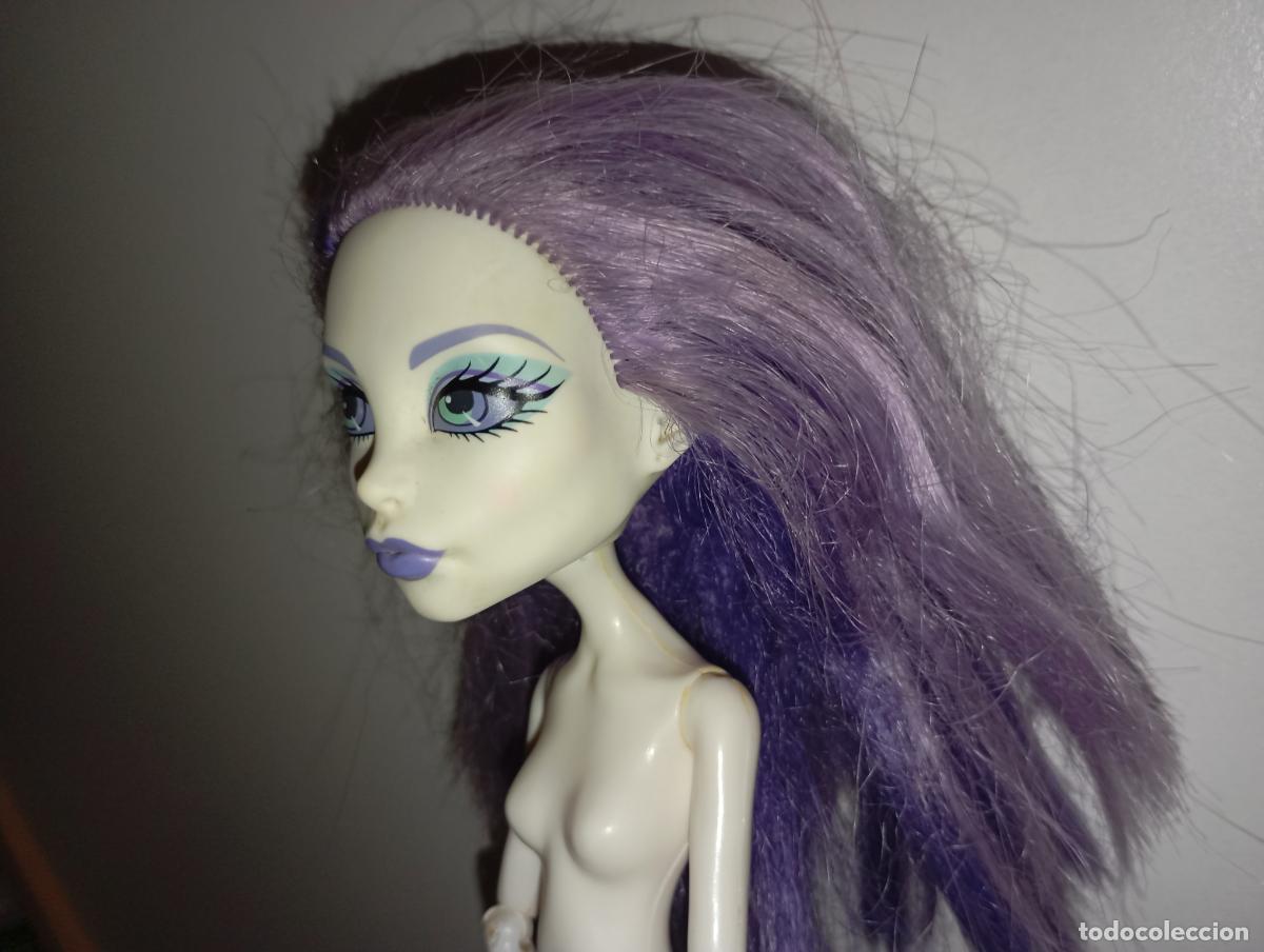Mu&ntilde;ecas modernas: Mu&ntilde;eca monster high Spectra - Foto 2