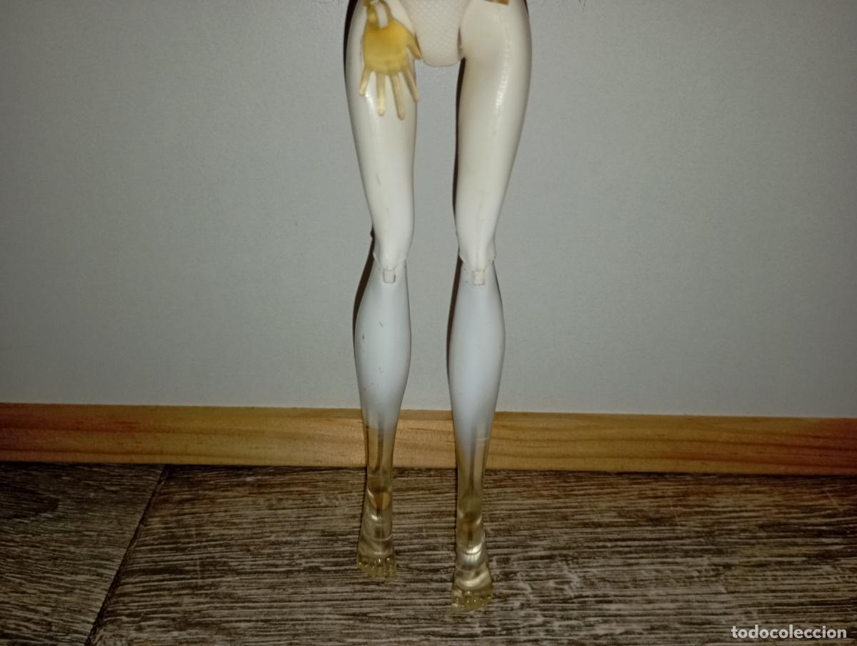 Mu&ntilde;ecas modernas: Mu&ntilde;eca monster high Spectra - Foto 6