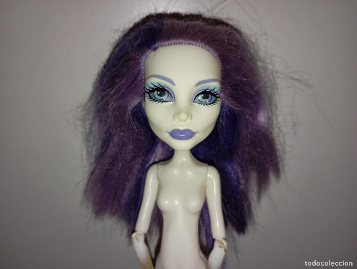 Mu&ntilde;ecas modernas: Mu&ntilde;eca monster high Spectra - Foto 1