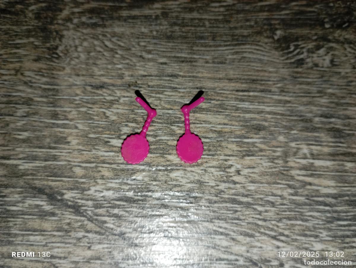Mu&ntilde;ecas modernas: Pendientes de mu&ntilde;eca monster high - Foto 2