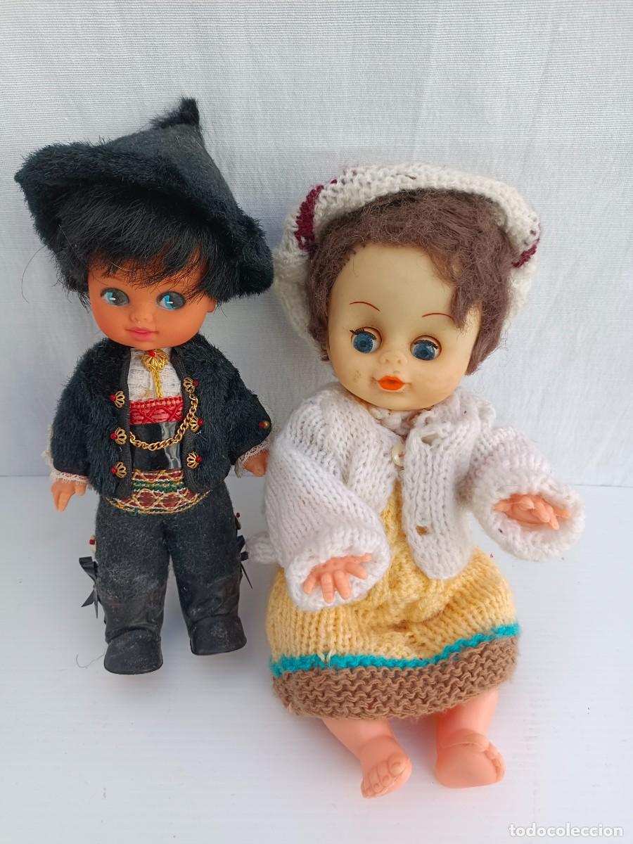 Mu&ntilde;ecas modernas: Lote de dos antiguos mu&ntilde;ecos. - Foto 1