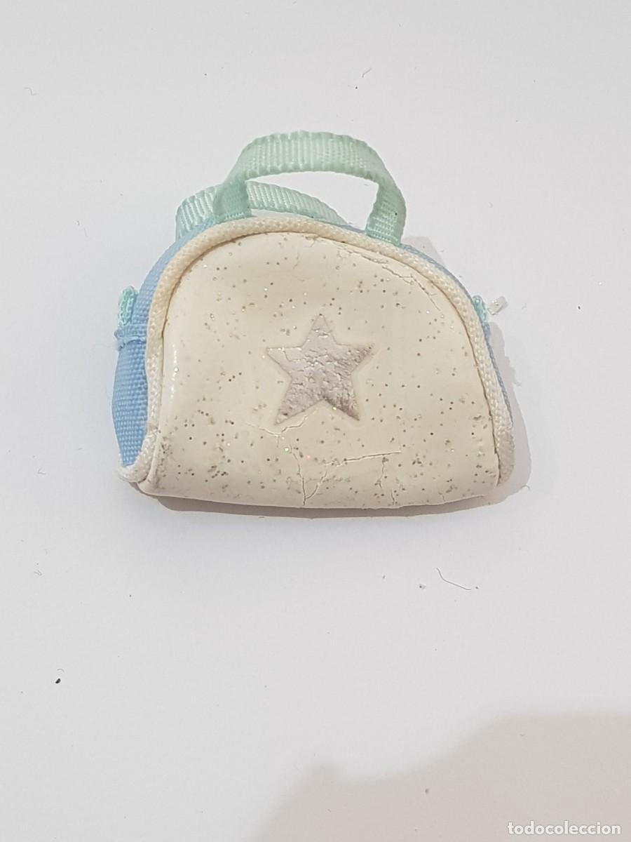 Mu&ntilde;ecas modernas: Mu&ntilde;eca bratz, bolso valido barbie - Foto 1
