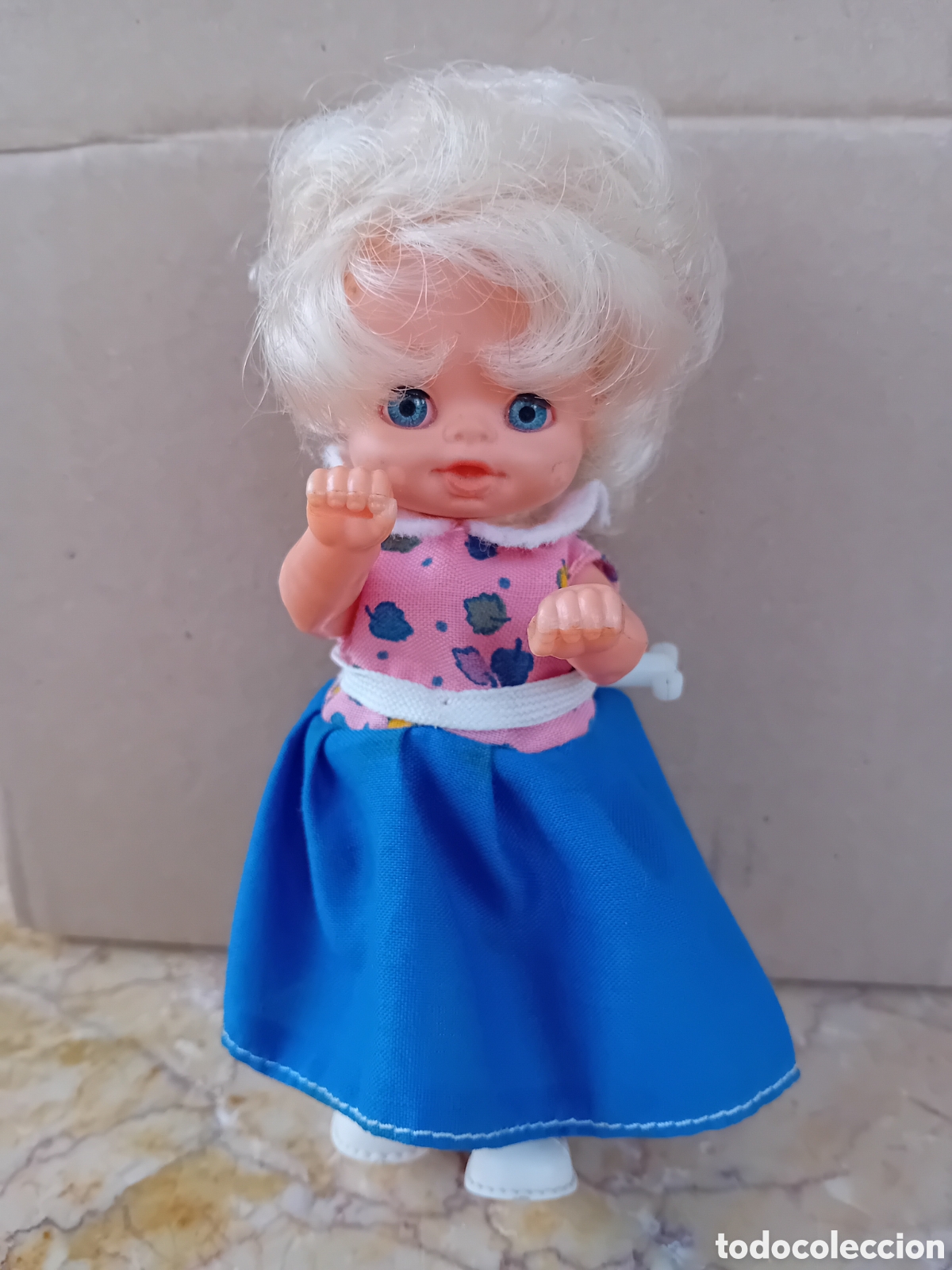 Mu&ntilde;ecas modernas: MU&Ntilde;ECA Vicma MENUDOS A CUERDA FUNCIONA - Foto 1