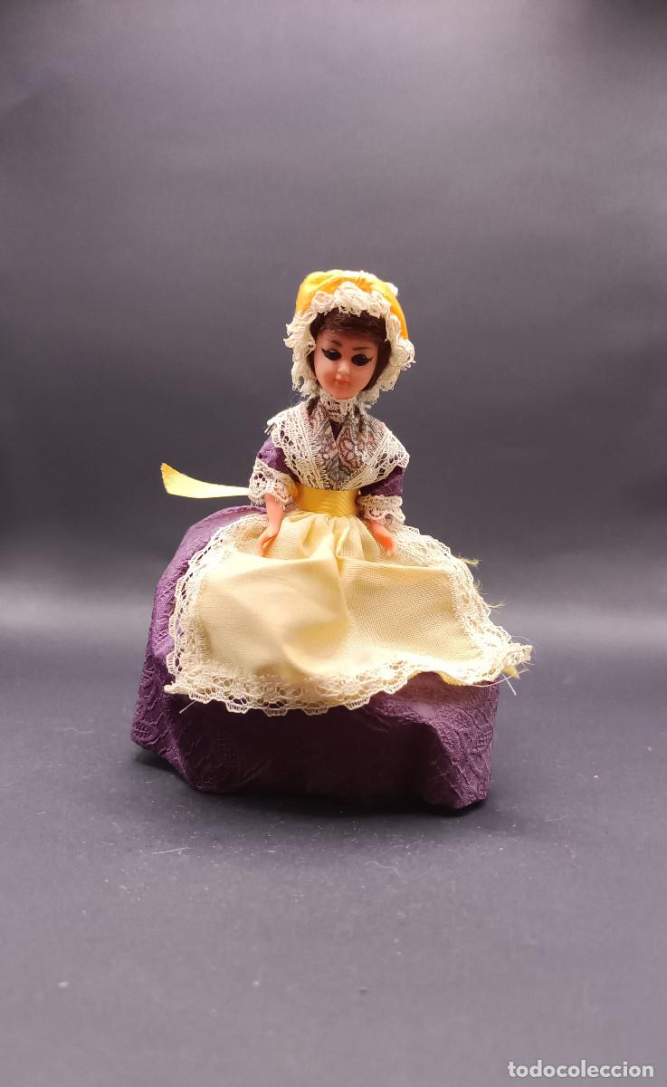 Mu&ntilde;ecas modernas: Mu&ntilde;eca Souvenir, Colecci&oacute;n Francia - Foto 1