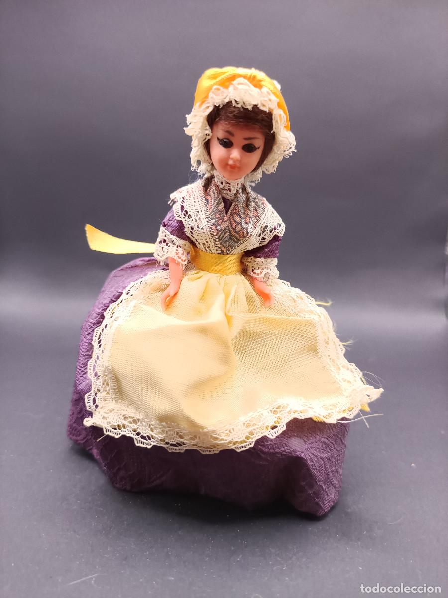 Mu&ntilde;ecas modernas: Mu&ntilde;eca Souvenir, Colecci&oacute;n Francia - Foto 2