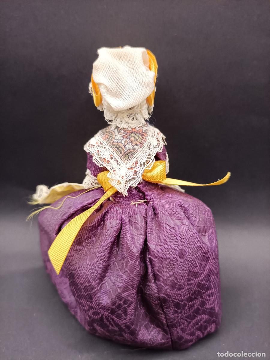 Mu&ntilde;ecas modernas: Mu&ntilde;eca Souvenir, Colecci&oacute;n Francia - Foto 3