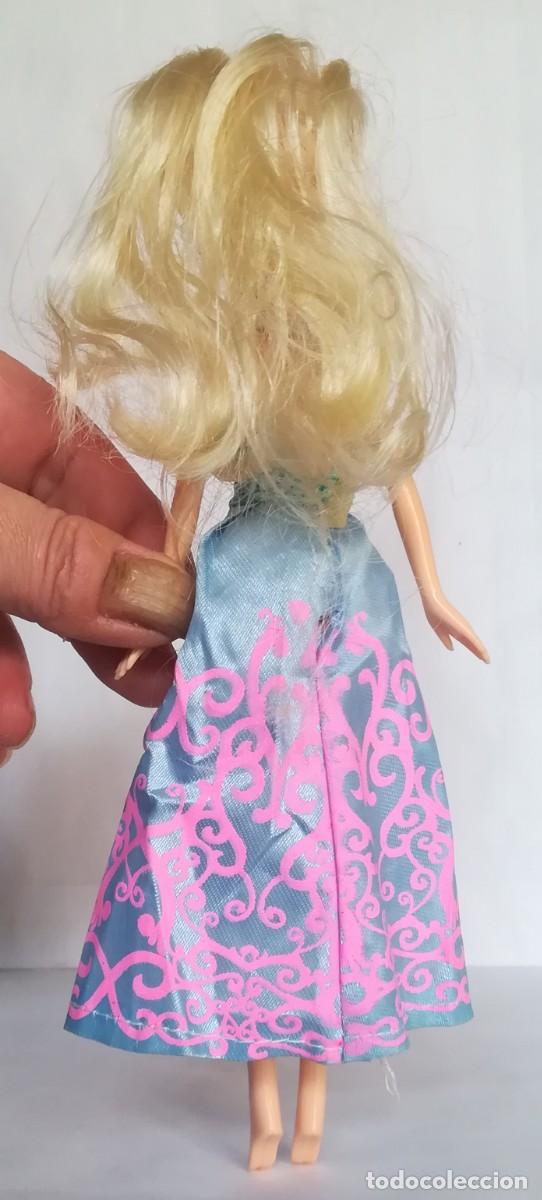Mu&ntilde;ecas modernas: Mu&ntilde;eca rubia con vestido tipo Barbie - Foto 4