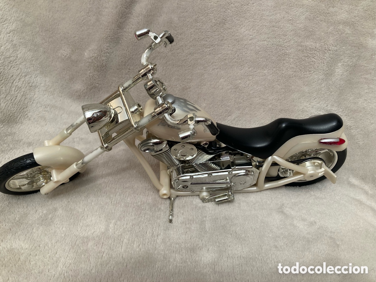 Mu&ntilde;ecas modernas: Mu&ntilde;eca Bratz Moto Harley - Foto 2