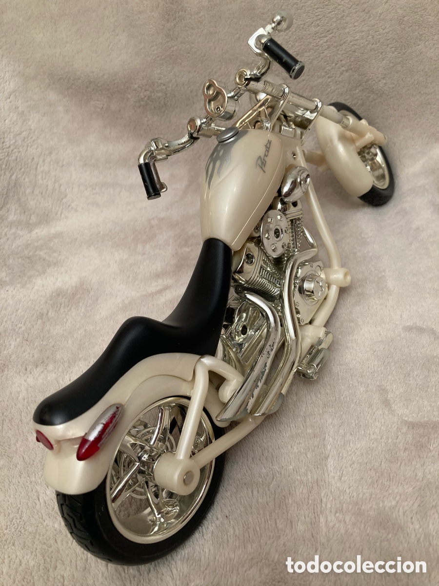 Mu&ntilde;ecas modernas: Mu&ntilde;eca Bratz Moto Harley - Foto 6