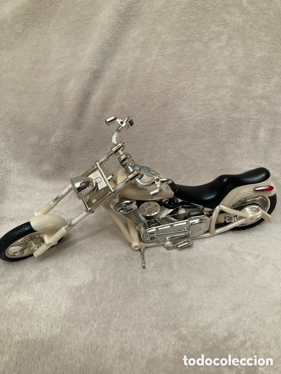 Mu&ntilde;ecas modernas: Mu&ntilde;eca Bratz Moto Harley - Foto 1