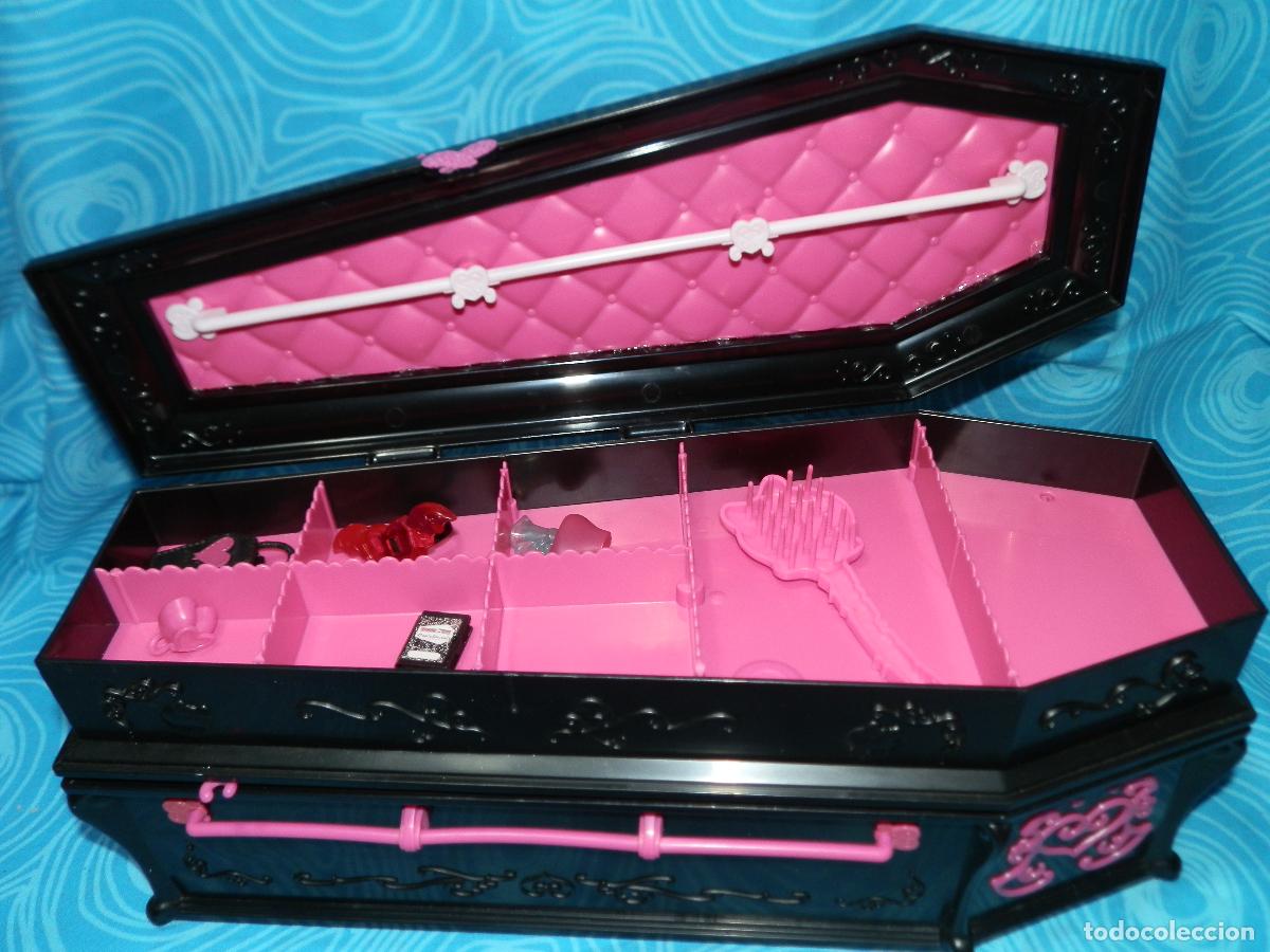 Mu&ntilde;ecas modernas: MONSTER HIGH DRACULAURA CON ATAUD Y COMPLEMENTOS - Foto 4