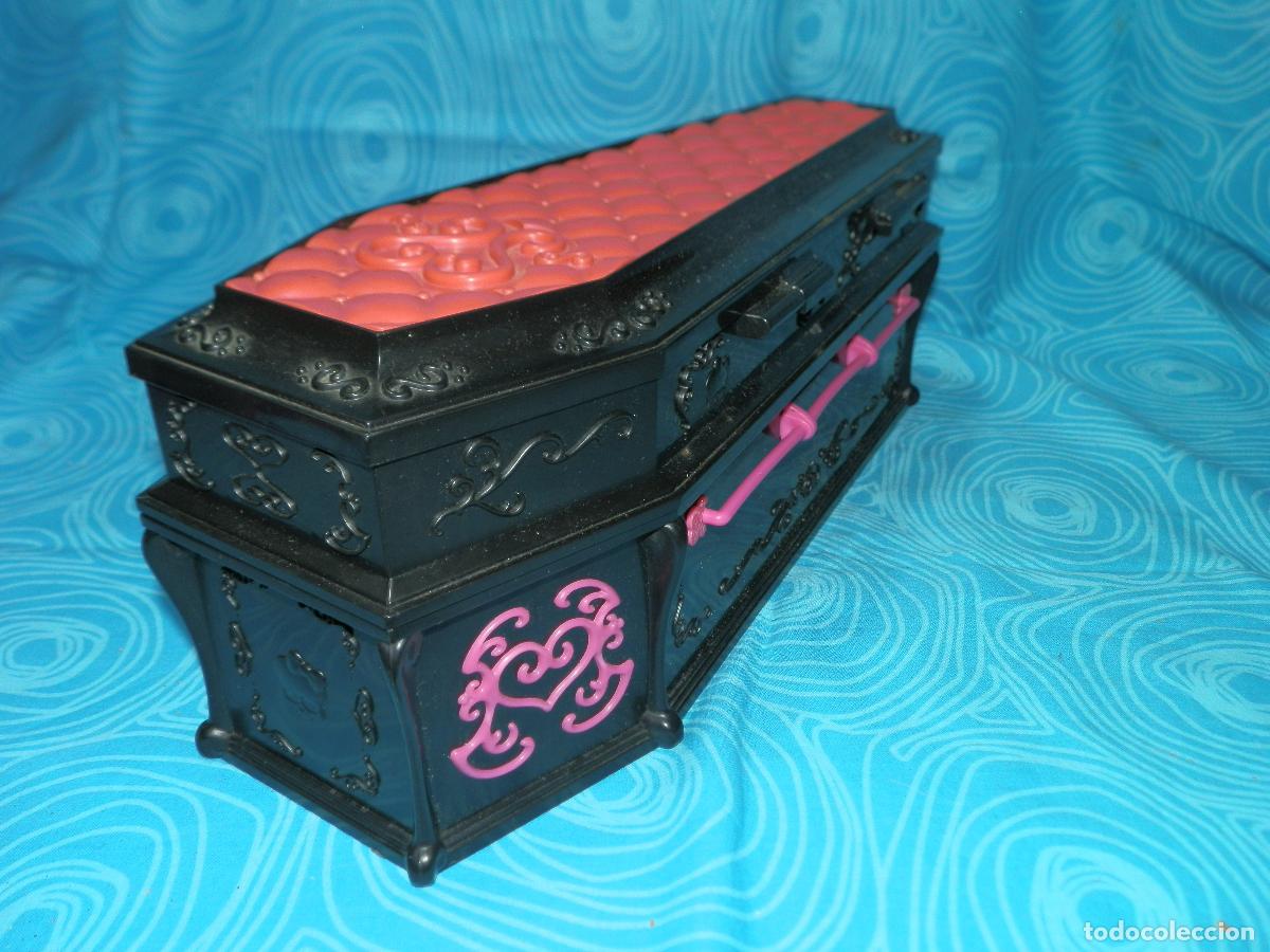 Mu&ntilde;ecas modernas: MONSTER HIGH DRACULAURA CON ATAUD Y COMPLEMENTOS - Foto 5