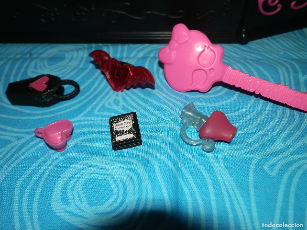 Mu&ntilde;ecas modernas: MONSTER HIGH DRACULAURA CON ATAUD Y COMPLEMENTOS - Foto 6